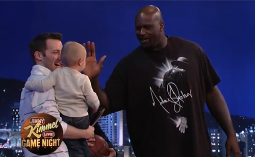 Shaq Crushed by 2-Year-Old in Basketball Shootout (VIDEO)