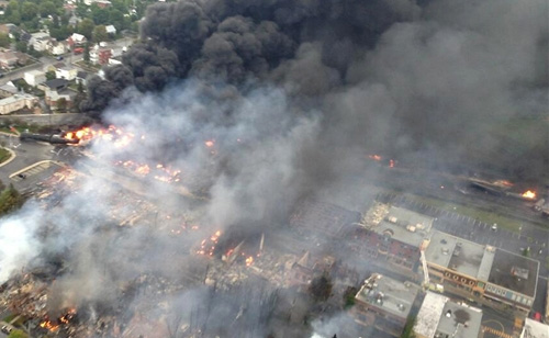 BREAKING: Major fire after train carrying oil derails in Quebec town near Canada-US border