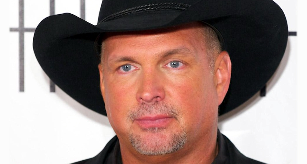 Garth Brooks ‘Fully Supports’ Obama: ‘It’s Got To Be Hell’ To Be President – VIDEO