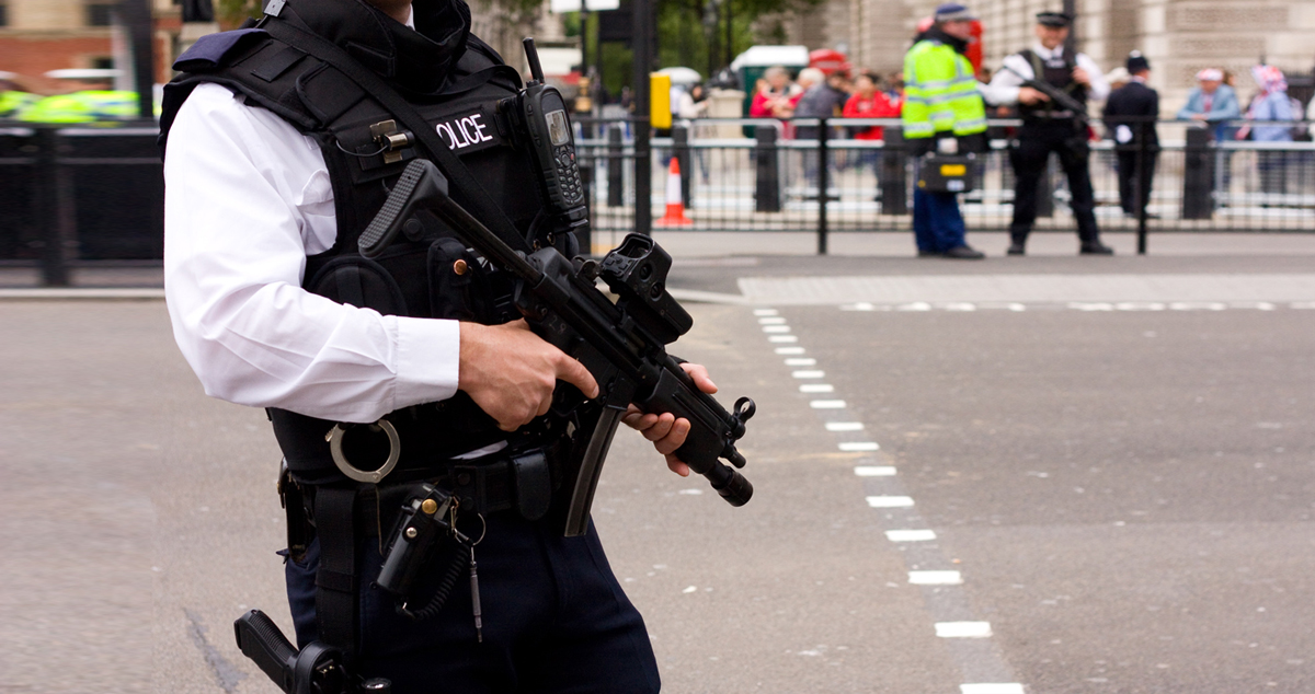 Trigger-Happy Cops In The USA – Police In Britain Fired Their Guns Just 7 Times Last Year