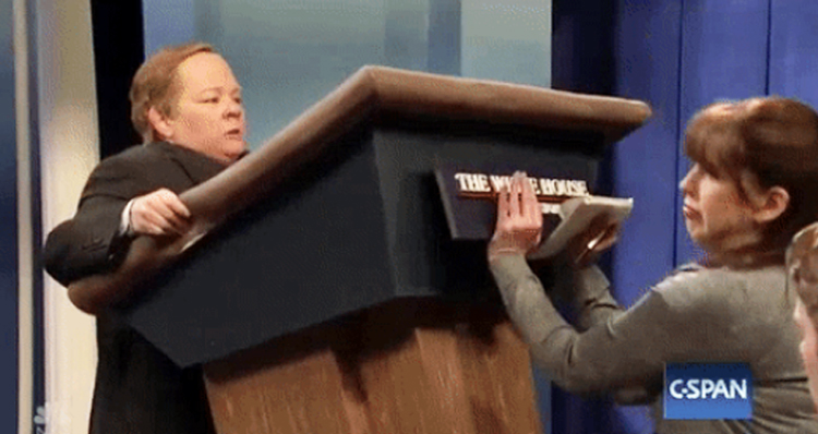 Watch Melissa McCarthy’s Brutal Take Down Of White House Press Sec. Sean Spicer – Video